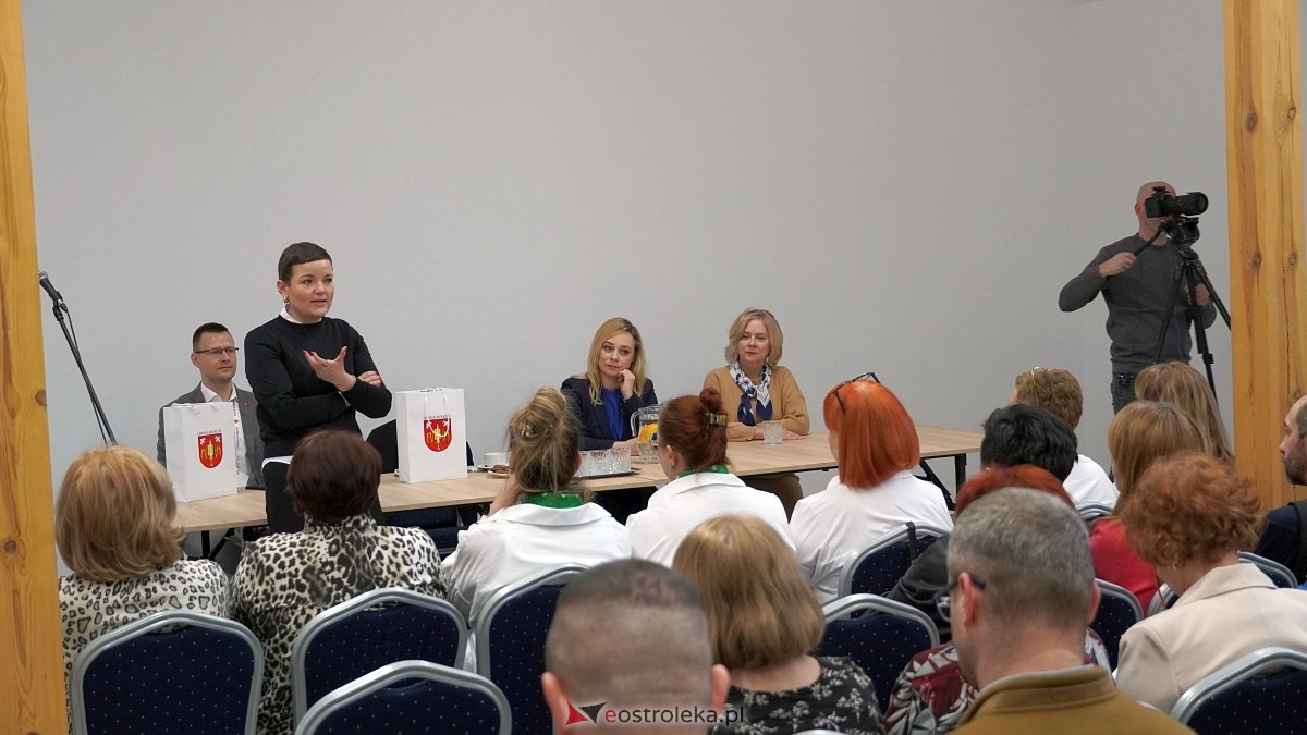 Wiceminister Kultury na spotkaniu w Rzekuniu [01.03.2025] - zdjęcie #11 - eOstroleka.pl