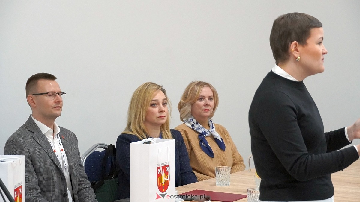 Wiceminister Kultury na spotkaniu w Rzekuniu [01.03.2025] - zdjęcie #1 - eOstroleka.pl