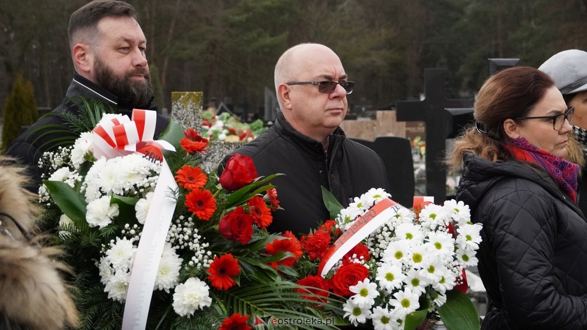 Uroczystość upamiętniająca pierwszą śp. Bronisławę Sawczyn [02.03.2025] - zdjęcie #24 - eOstroleka.pl
