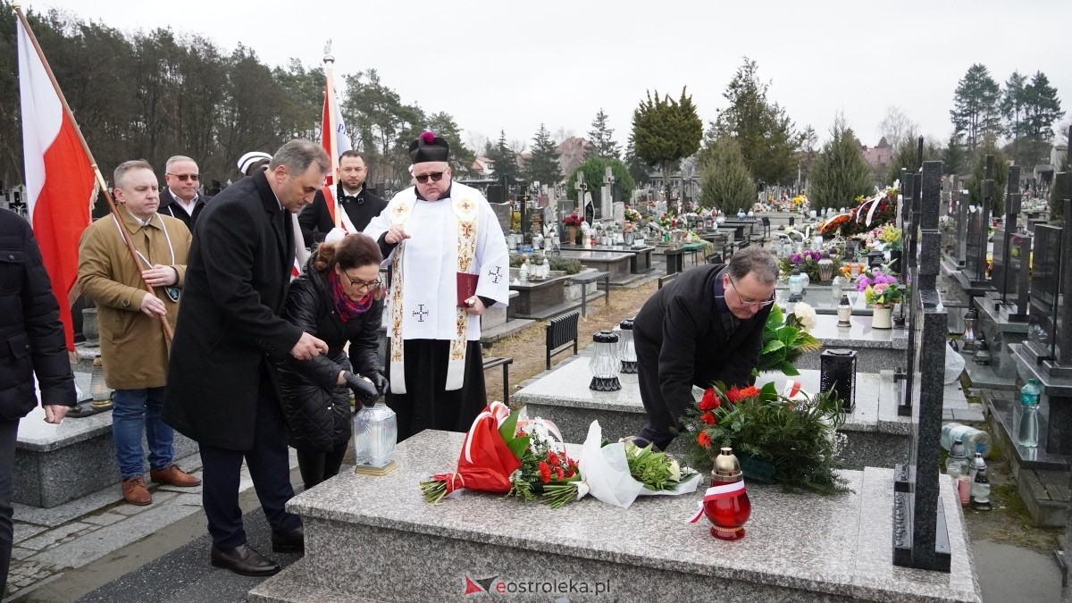 Uroczystość upamiętniająca pierwszą śp. Bronisławę Sawczyn [02.03.2025] - zdjęcie #3 - eOstroleka.pl