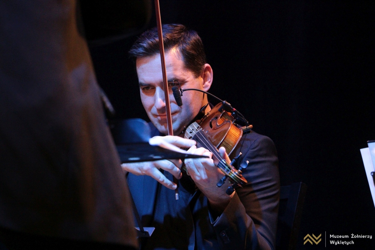 Koncert Kwiat biały olbrzyma [02.03.2025] - zdjęcie #12 - eOstroleka.pl