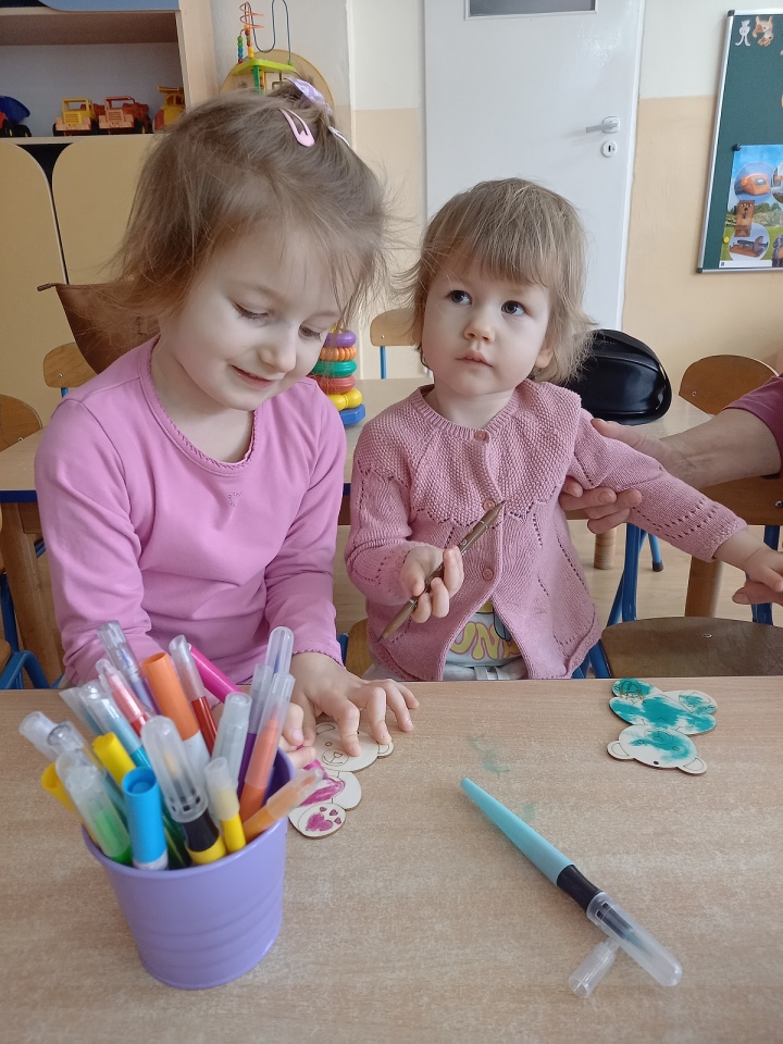 Dzień otwarty w Przedszkolu Miejskim nr 17 Kraina Misiów [27.02.2025] - zdjęcie #4 - eOstroleka.pl