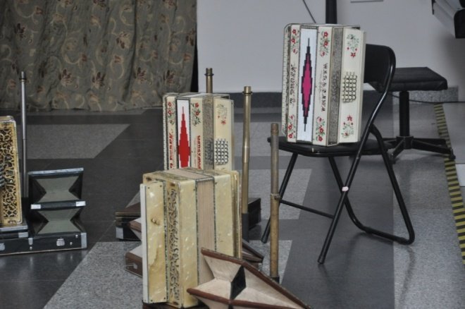 Wernisaż wystawy: Ostatni wiejscy muzykanci w Muzeum Kultury Kurpiowskiej (10.IX.2011) - zdjęcie #12 - eOstroleka.pl