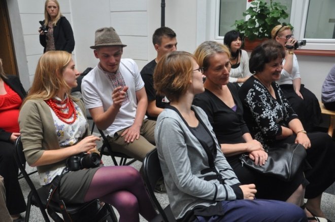 Wernisaż wystawy: Ostatni wiejscy muzykanci w Muzeum Kultury Kurpiowskiej (10.IX.2011) - zdjęcie #1 - eOstroleka.pl