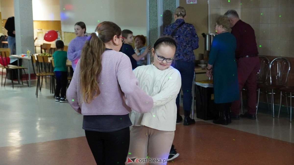 Bal karnawałowy na osiedlu Starosty Kosa [04.03.2025] - zdjęcie #53 - eOstroleka.pl