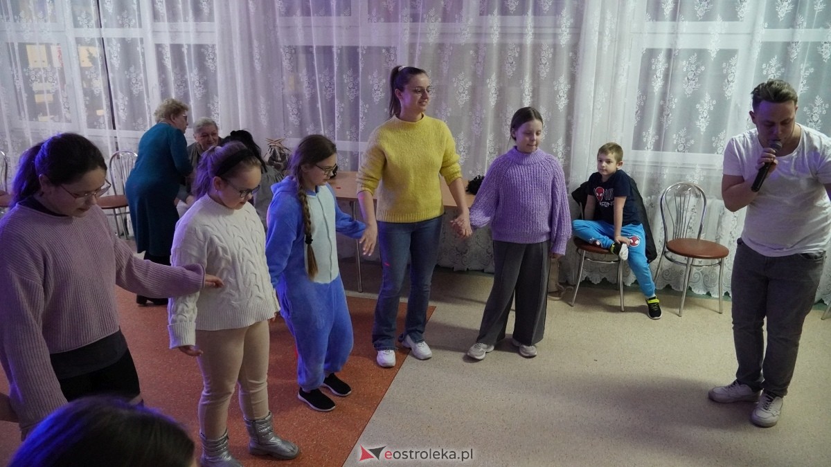 Bal karnawałowy na osiedlu Starosty Kosa [04.03.2025] - zdjęcie #50 - eOstroleka.pl