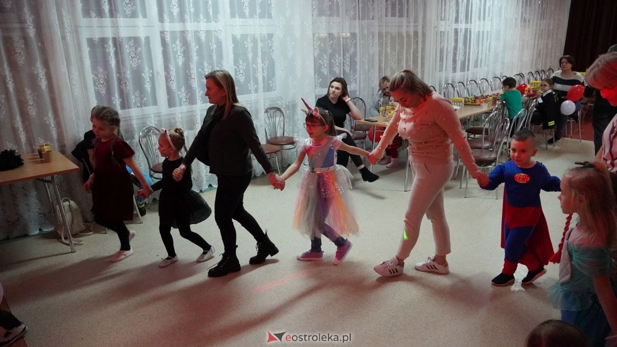 Bal karnawałowy na osiedlu Starosty Kosa [04.03.2025] - zdjęcie #49 - eOstroleka.pl