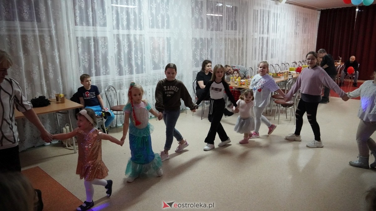 Bal karnawałowy na osiedlu Starosty Kosa [04.03.2025] - zdjęcie #47 - eOstroleka.pl