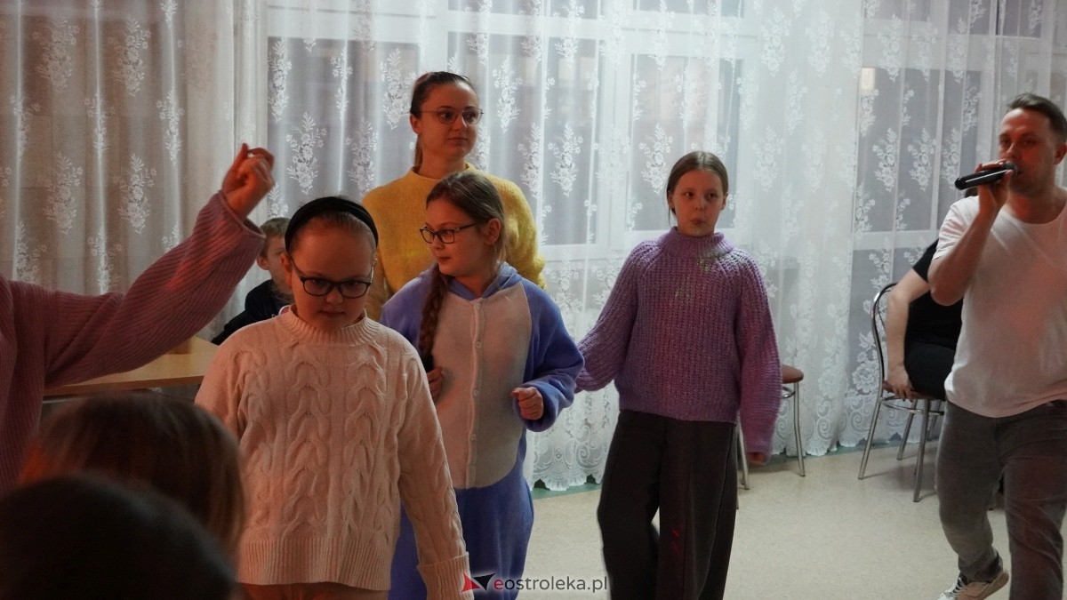 Bal karnawałowy na osiedlu Starosty Kosa [04.03.2025] - zdjęcie #45 - eOstroleka.pl