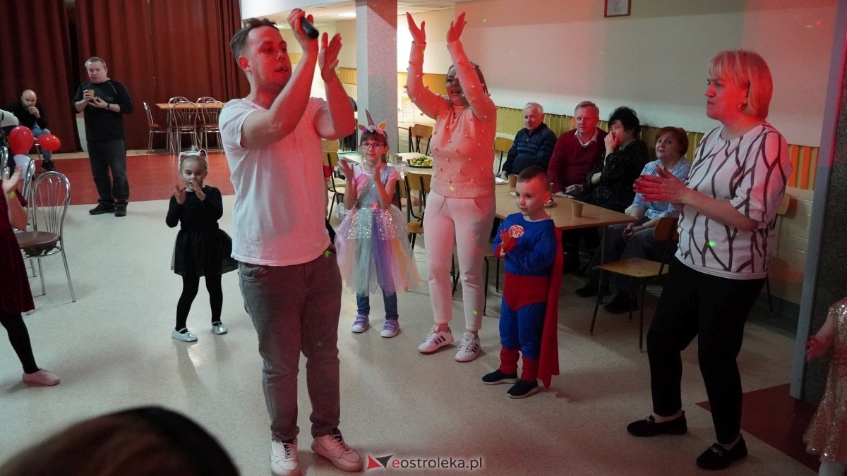 Bal karnawałowy na osiedlu Starosty Kosa [04.03.2025] - zdjęcie #43 - eOstroleka.pl