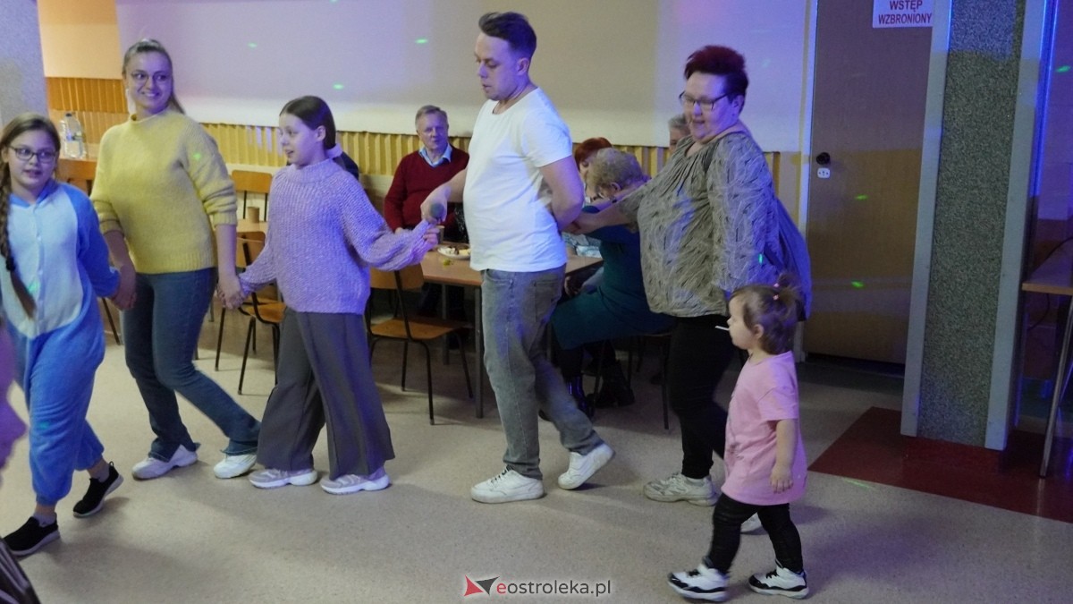 Bal karnawałowy na osiedlu Starosty Kosa [04.03.2025] - zdjęcie #37 - eOstroleka.pl