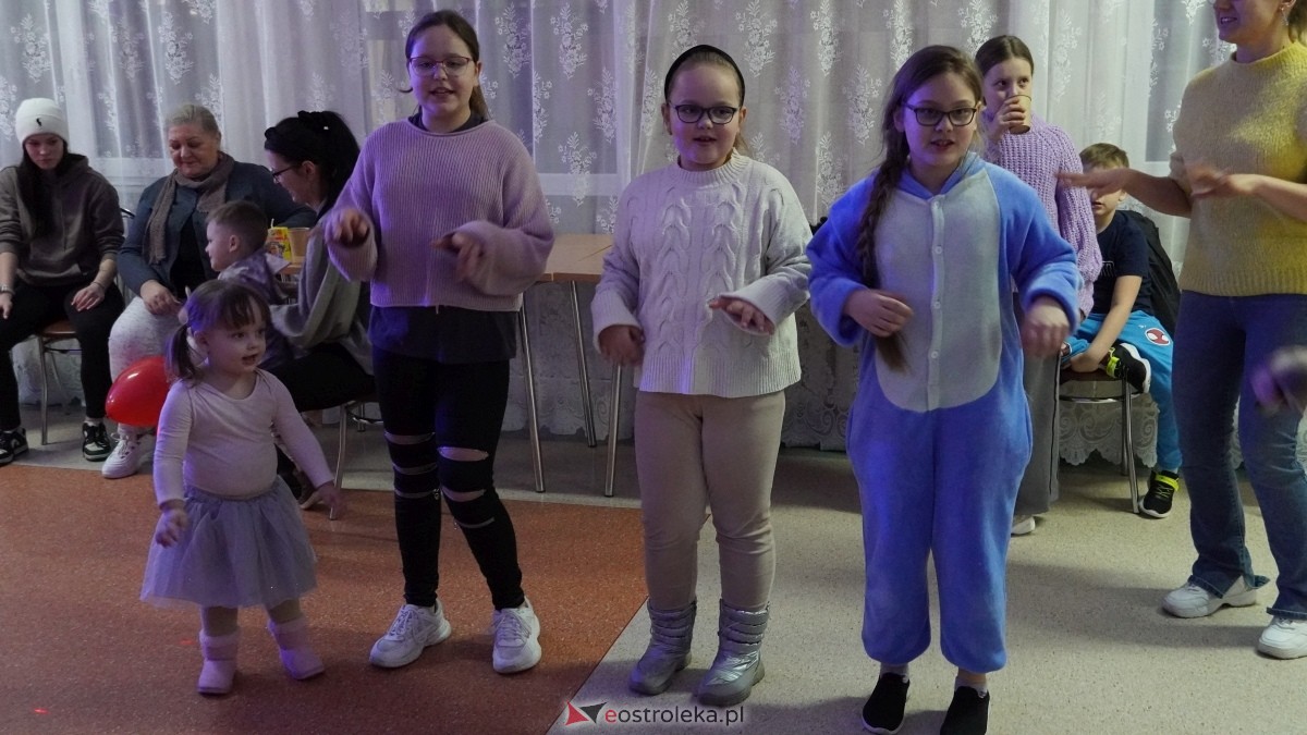 Bal karnawałowy na osiedlu Starosty Kosa [04.03.2025] - zdjęcie #32 - eOstroleka.pl