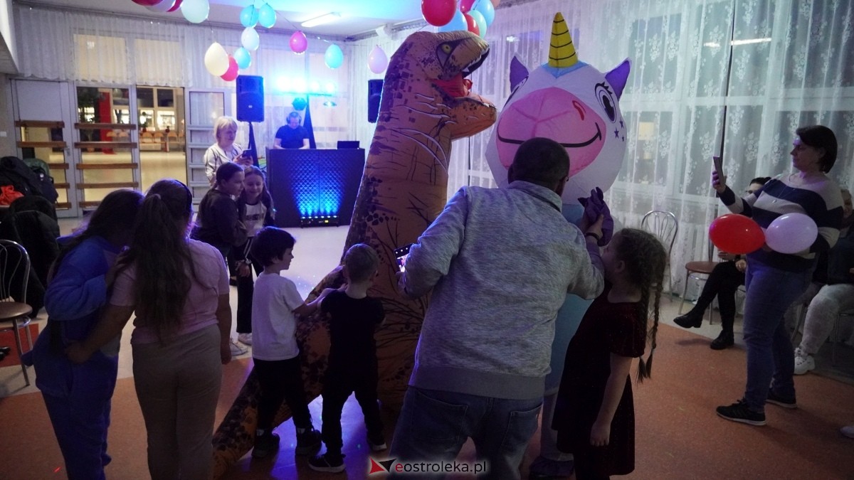 Bal karnawałowy na osiedlu Starosty Kosa [04.03.2025] - zdjęcie #9 - eOstroleka.pl
