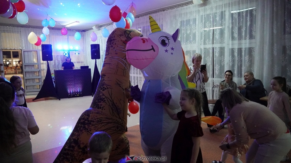 Bal karnawałowy na osiedlu Starosty Kosa [04.03.2025] - zdjęcie #6 - eOstroleka.pl