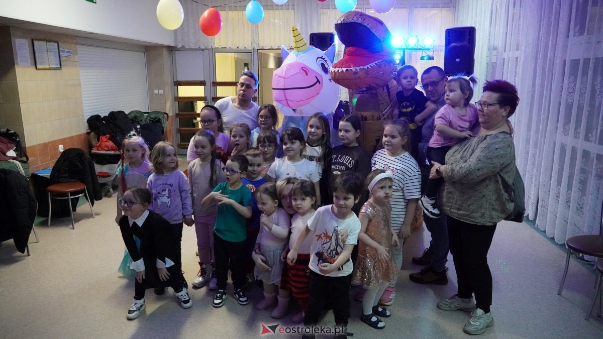 Bal karnawałowy na osiedlu Starosty Kosa [04.03.2025] - zdjęcie #1 - eOstroleka.pl