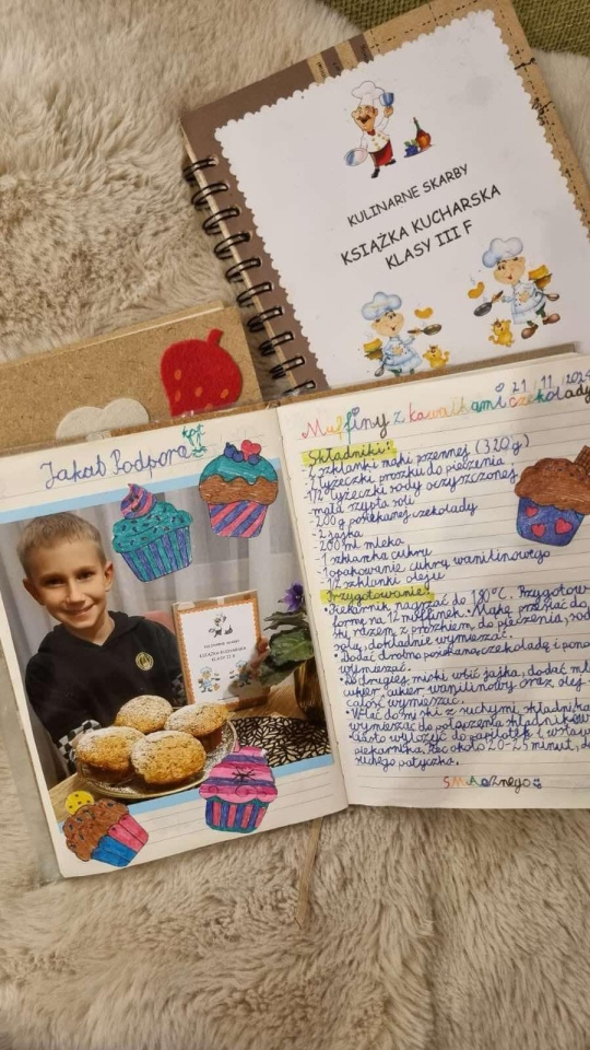 Książka kucharska uczniów SP 10 w Ostrołęce - zdjęcie #37 - eOstroleka.pl