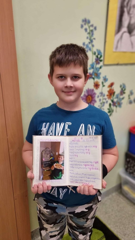 Książka kucharska uczniów SP 10 w Ostrołęce - zdjęcie #33 - eOstroleka.pl