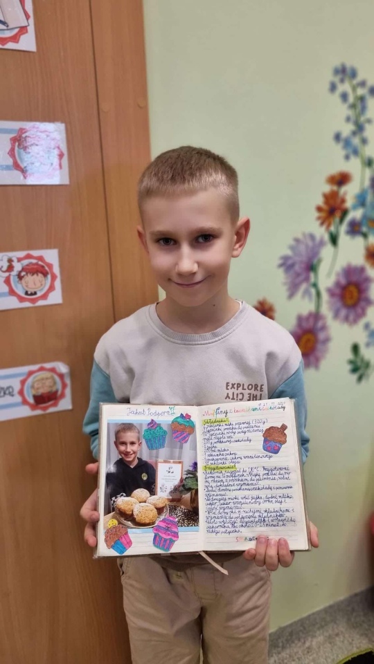 Książka kucharska uczniów SP 10 w Ostrołęce - zdjęcie #31 - eOstroleka.pl