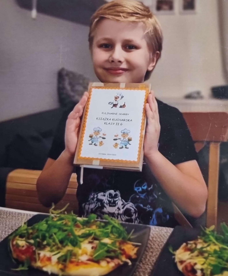 Książka kucharska uczniów SP 10 w Ostrołęce - zdjęcie #23 - eOstroleka.pl