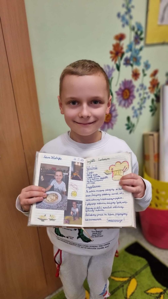 Książka kucharska uczniów SP 10 w Ostrołęce - zdjęcie #21 - eOstroleka.pl