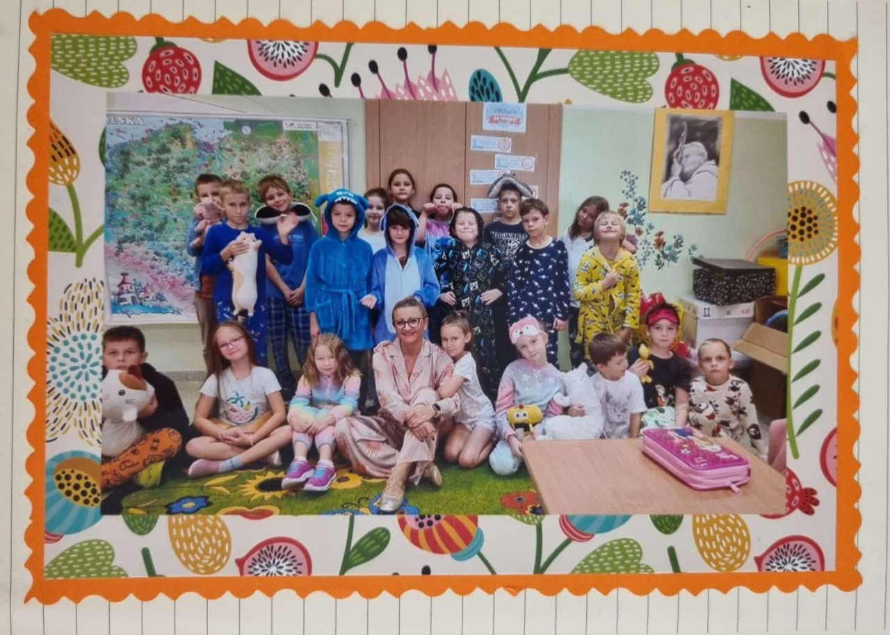 Książka kucharska uczniów SP 10 w Ostrołęce - zdjęcie #12 - eOstroleka.pl