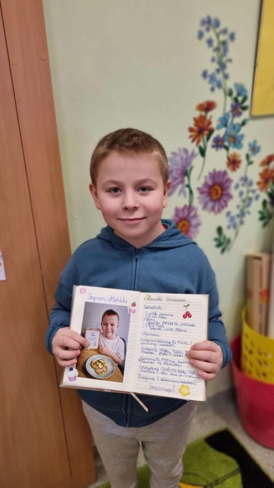 Książka kucharska uczniów SP 10 w Ostrołęce - zdjęcie #8 - eOstroleka.pl