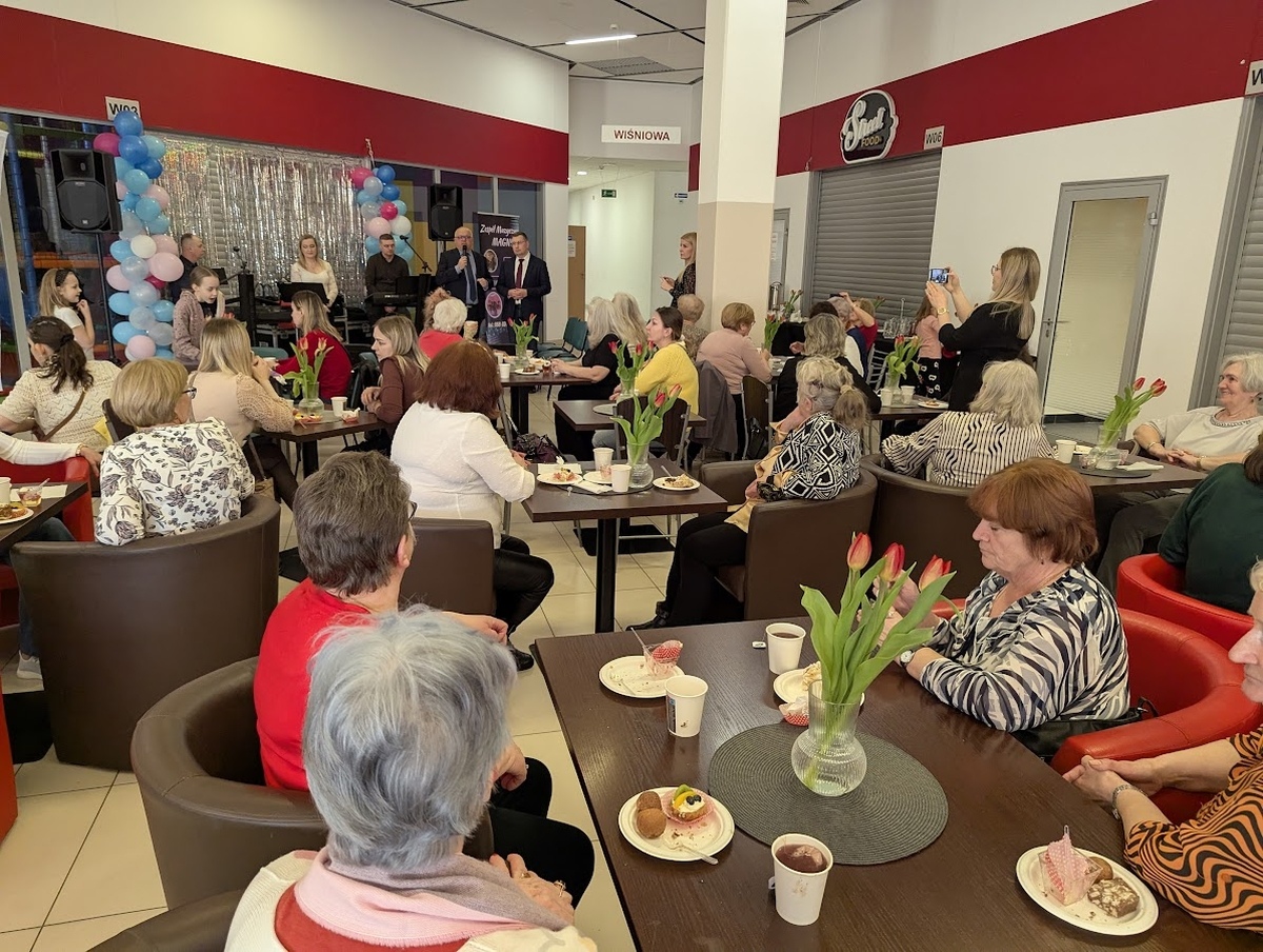 Międzypokoleniowy Dzień Kobiet w Ostrołęce [07.03.2025] - zdjęcie #30 - eOstroleka.pl