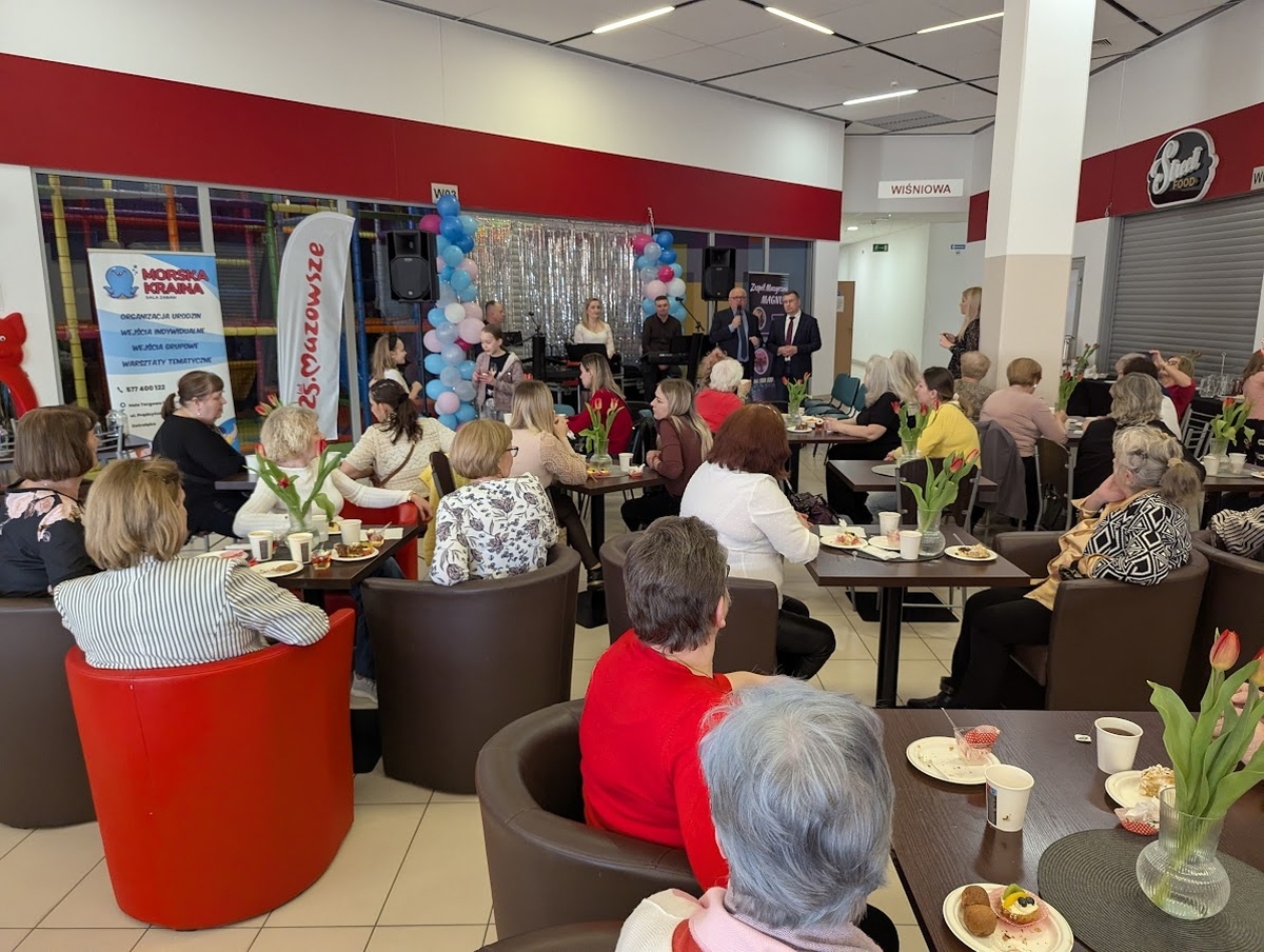 Międzypokoleniowy Dzień Kobiet w Ostrołęce [07.03.2025] - zdjęcie #29 - eOstroleka.pl