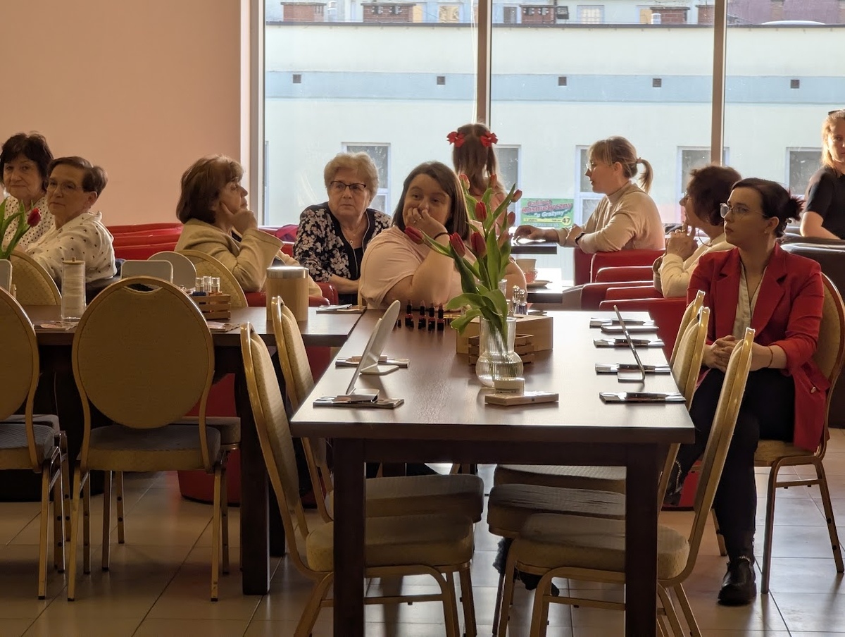 Międzypokoleniowy Dzień Kobiet w Ostrołęce [07.03.2025] - zdjęcie #23 - eOstroleka.pl