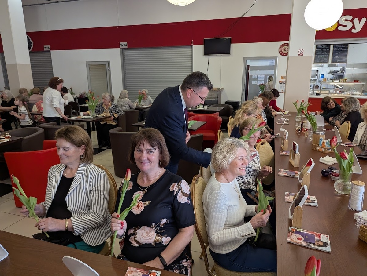 Międzypokoleniowy Dzień Kobiet w Ostrołęce [07.03.2025] - zdjęcie #22 - eOstroleka.pl