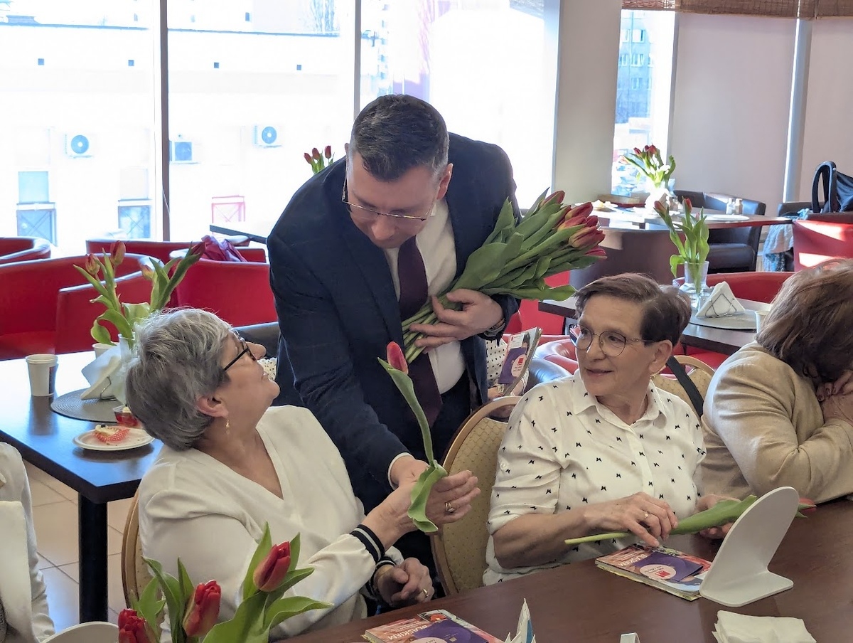 Międzypokoleniowy Dzień Kobiet w Ostrołęce [07.03.2025] - zdjęcie #15 - eOstroleka.pl