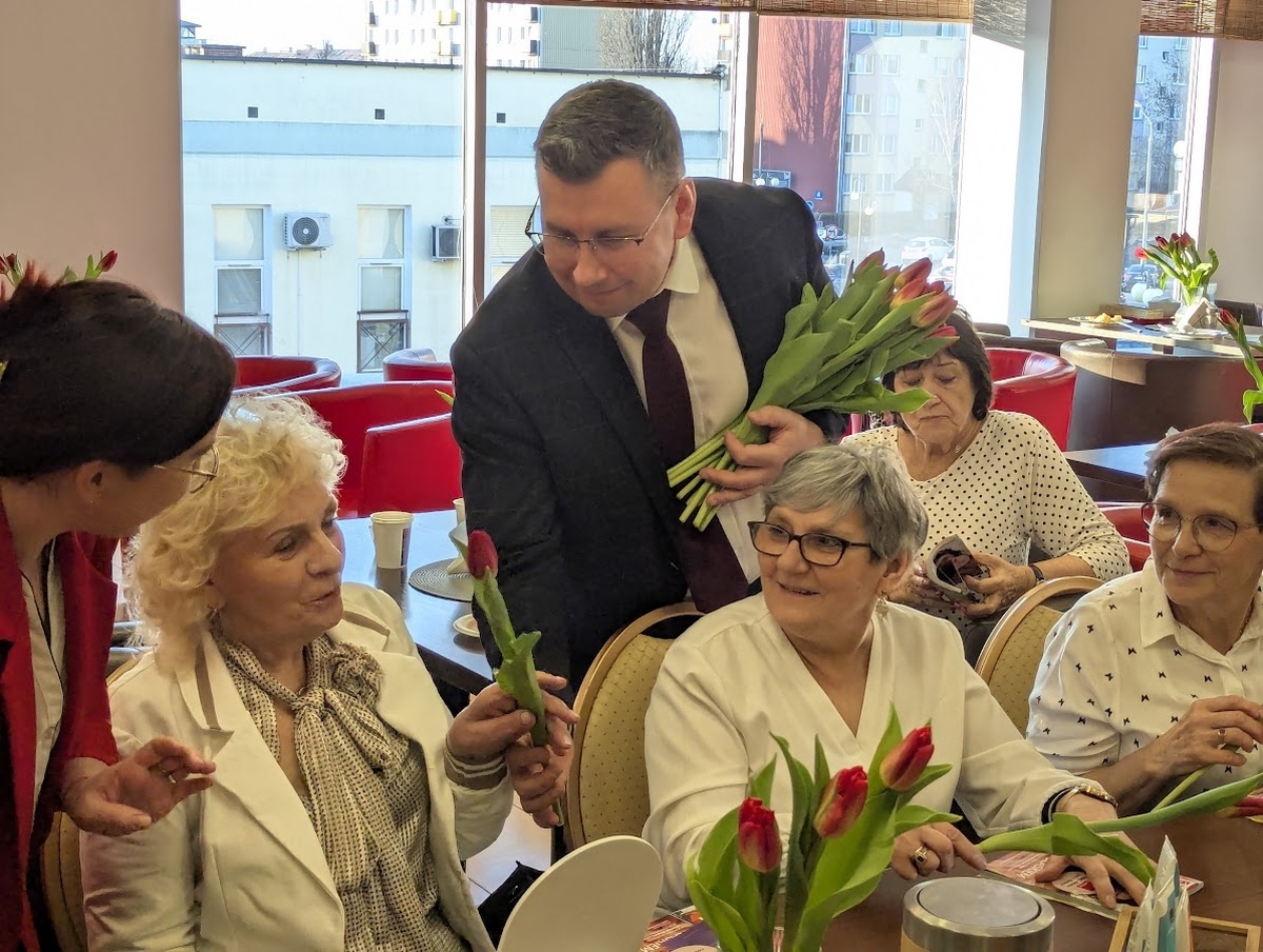 Międzypokoleniowy Dzień Kobiet w Ostrołęce [07.03.2025] - zdjęcie #14 - eOstroleka.pl