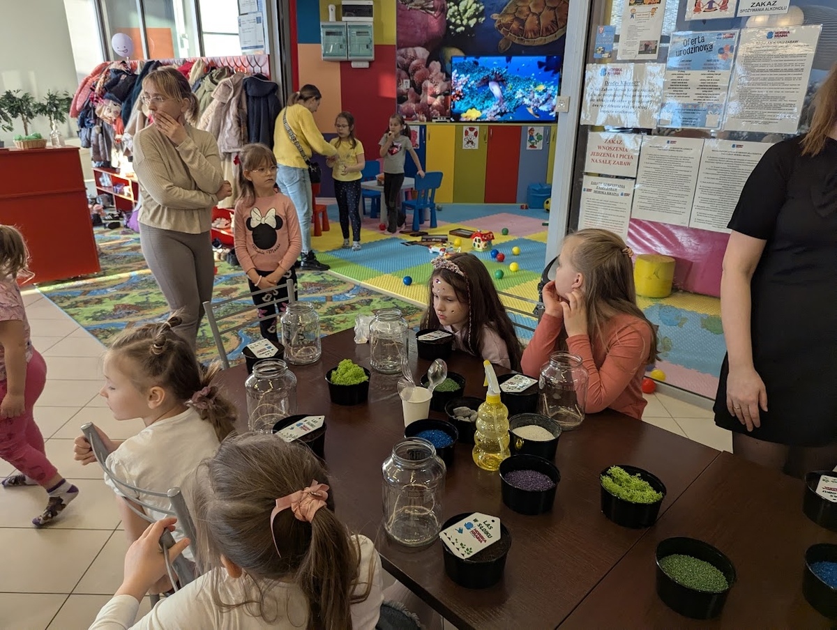 Międzypokoleniowy Dzień Kobiet w Ostrołęce [07.03.2025] - zdjęcie #9 - eOstroleka.pl