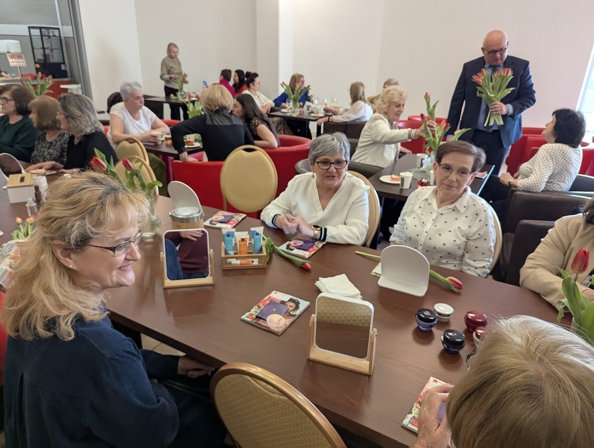 Międzypokoleniowy Dzień Kobiet w Ostrołęce [07.03.2025] - zdjęcie #5 - eOstroleka.pl