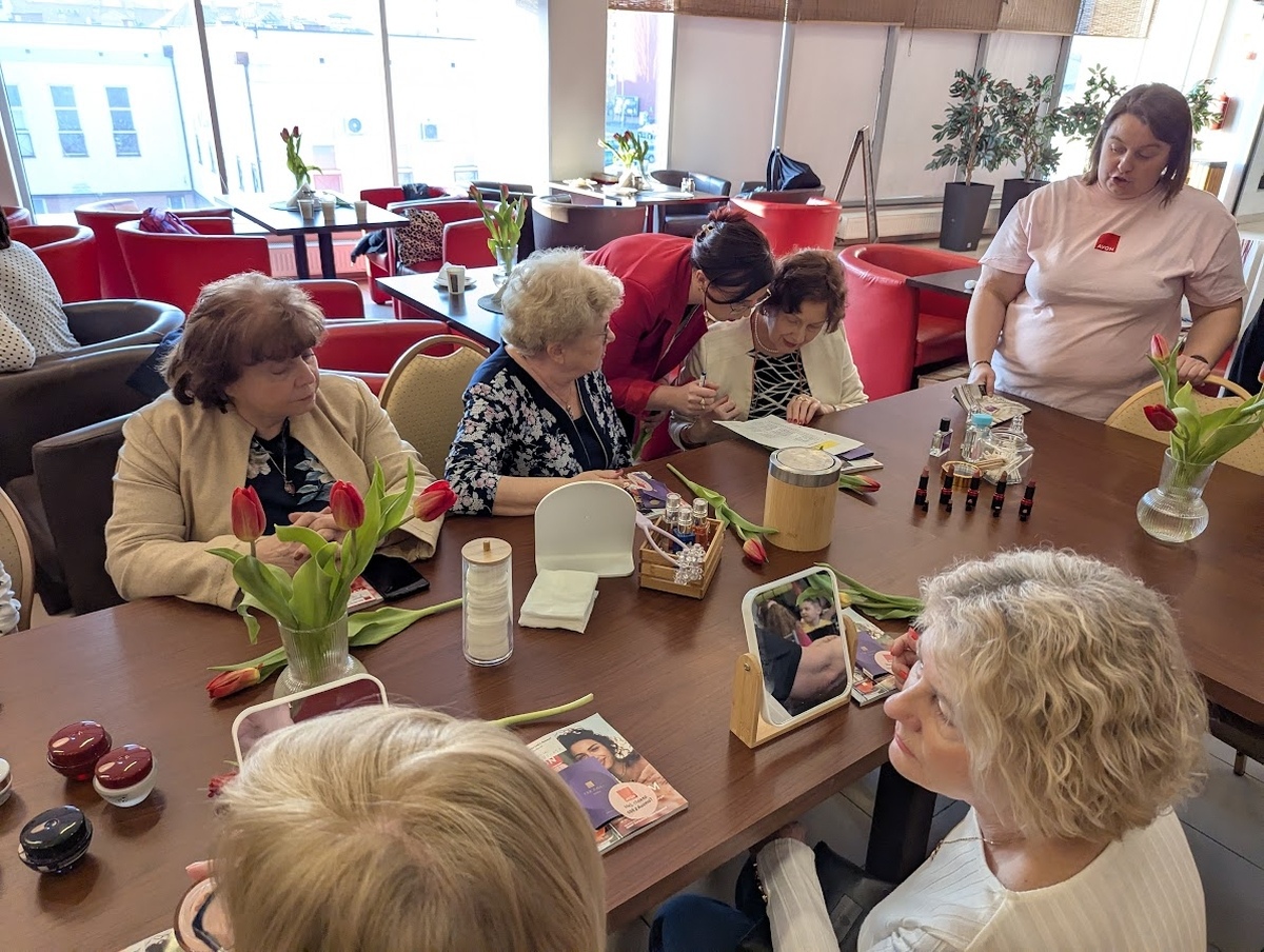 Międzypokoleniowy Dzień Kobiet w Ostrołęce [07.03.2025] - zdjęcie #4 - eOstroleka.pl