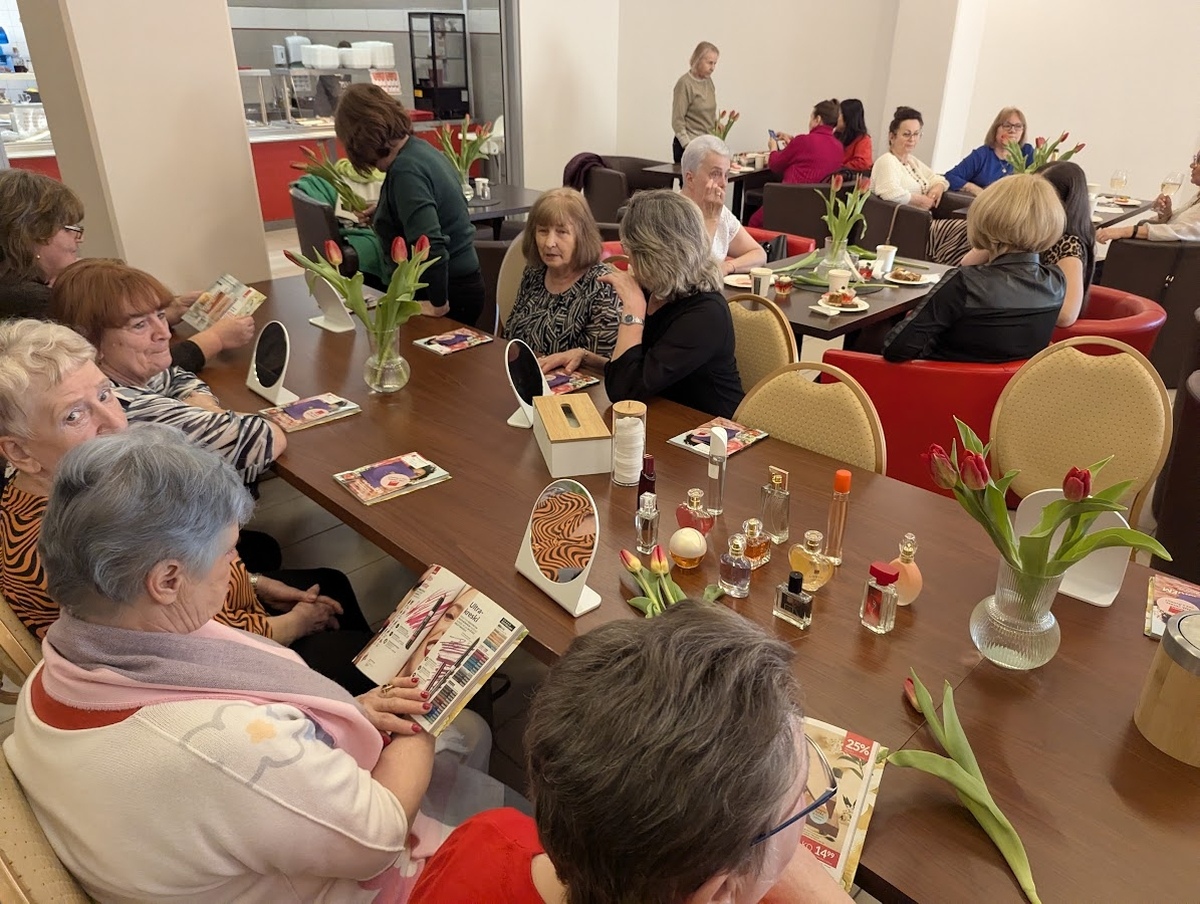 Międzypokoleniowy Dzień Kobiet w Ostrołęce [07.03.2025] - zdjęcie #3 - eOstroleka.pl