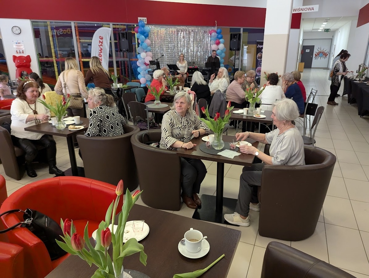 Międzypokoleniowy Dzień Kobiet w Ostrołęce [07.03.2025] - zdjęcie #1 - eOstroleka.pl