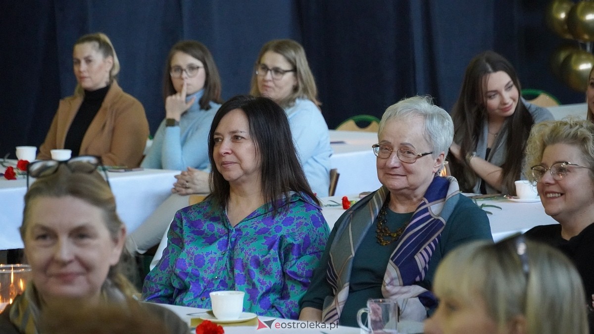 Być kobietą nowoczesną w ZSP w Troszynie [08.03.2025] - zdjęcie #77 - eOstroleka.pl