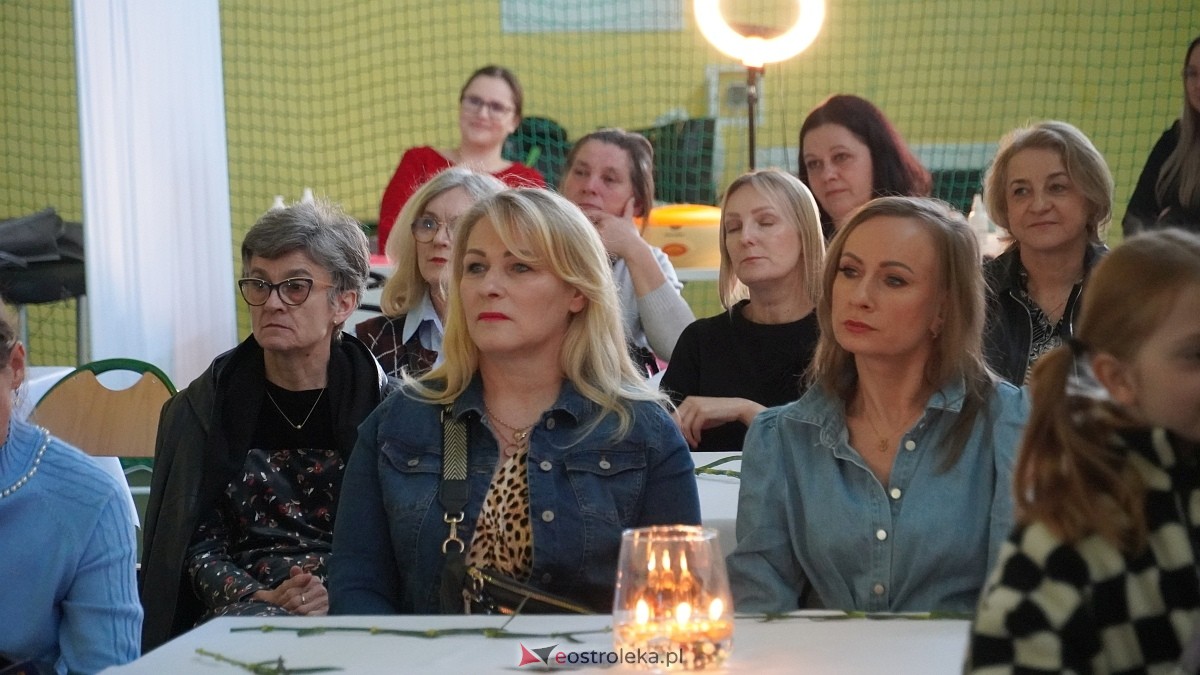 Być kobietą nowoczesną w ZSP w Troszynie [08.03.2025] - zdjęcie #76 - eOstroleka.pl