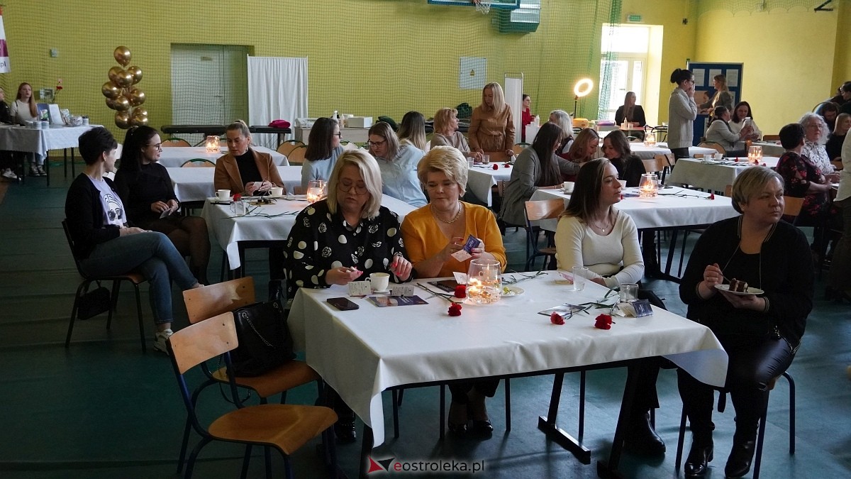 Być kobietą nowoczesną w ZSP w Troszynie [08.03.2025] - zdjęcie #57 - eOstroleka.pl