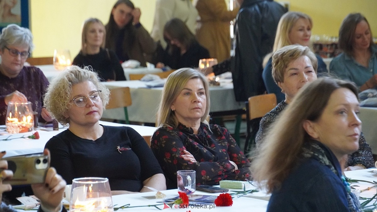 Być kobietą nowoczesną w ZSP w Troszynie [08.03.2025] - zdjęcie #48 - eOstroleka.pl