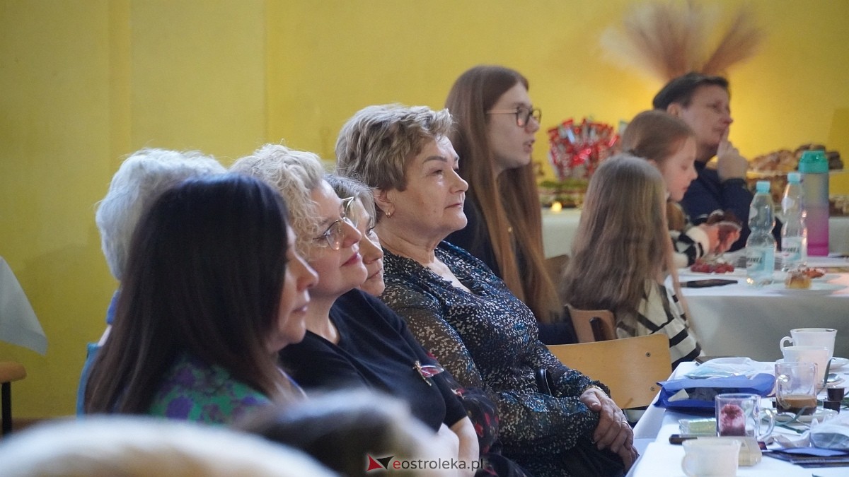 Być kobietą nowoczesną w ZSP w Troszynie [08.03.2025] - zdjęcie #41 - eOstroleka.pl