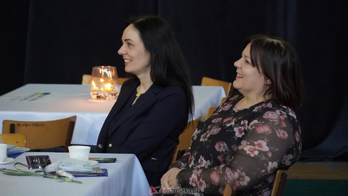 Być kobietą nowoczesną w ZSP w Troszynie [08.03.2025] - zdjęcie #25 - eOstroleka.pl