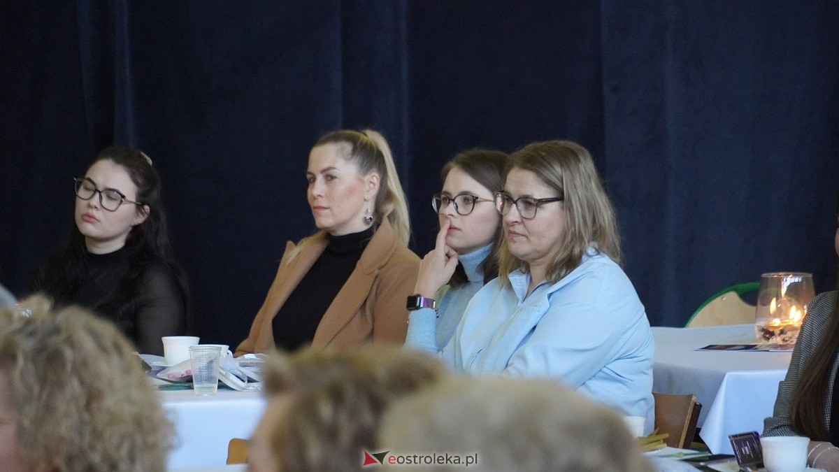 Być kobietą nowoczesną w ZSP w Troszynie [08.03.2025] - zdjęcie #17 - eOstroleka.pl
