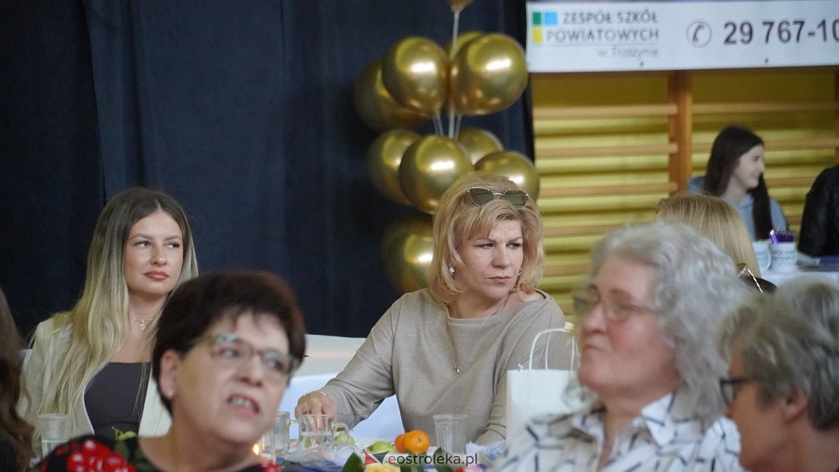 Być kobietą nowoczesną w ZSP w Troszynie [08.03.2025] - zdjęcie #16 - eOstroleka.pl