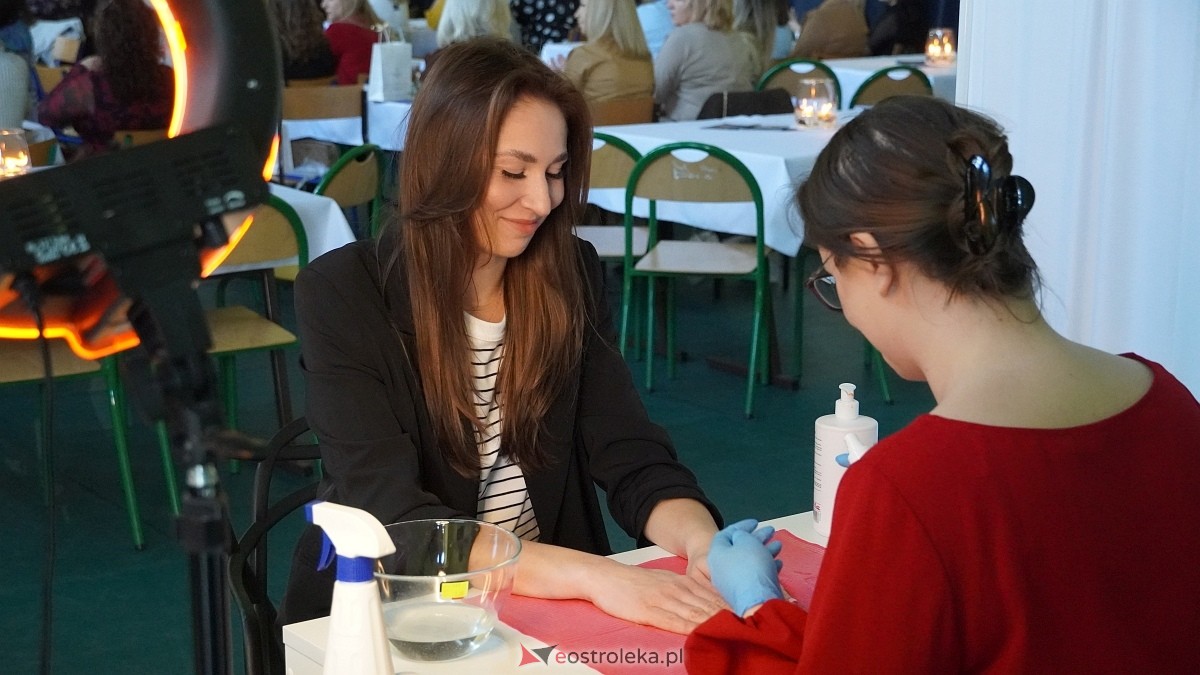 Być kobietą nowoczesną w ZSP w Troszynie [08.03.2025] - zdjęcie #9 - eOstroleka.pl