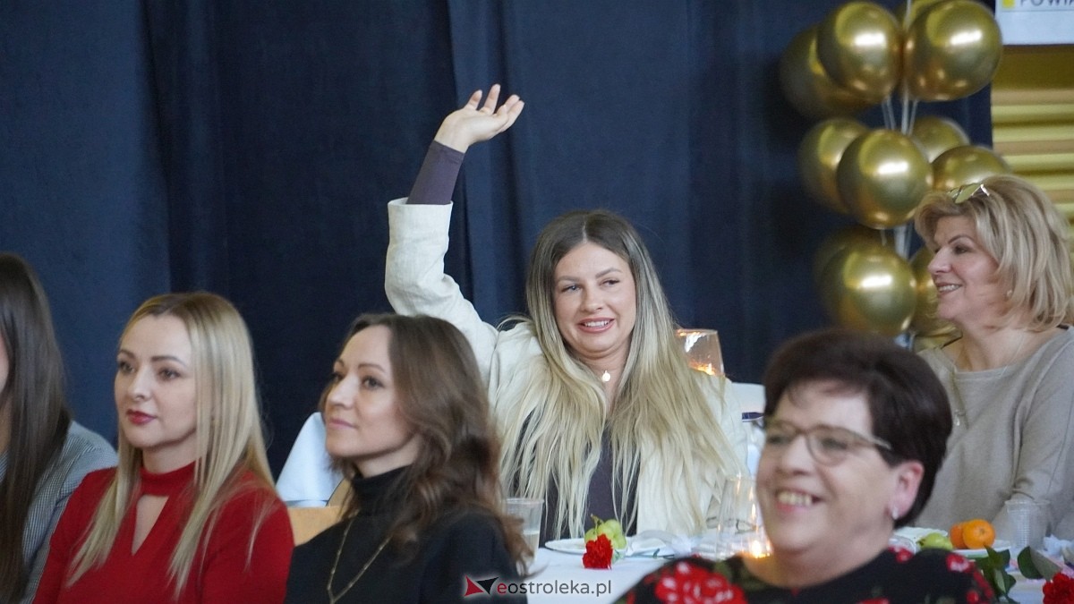 Być kobietą nowoczesną w ZSP w Troszynie [08.03.2025] - zdjęcie #4 - eOstroleka.pl