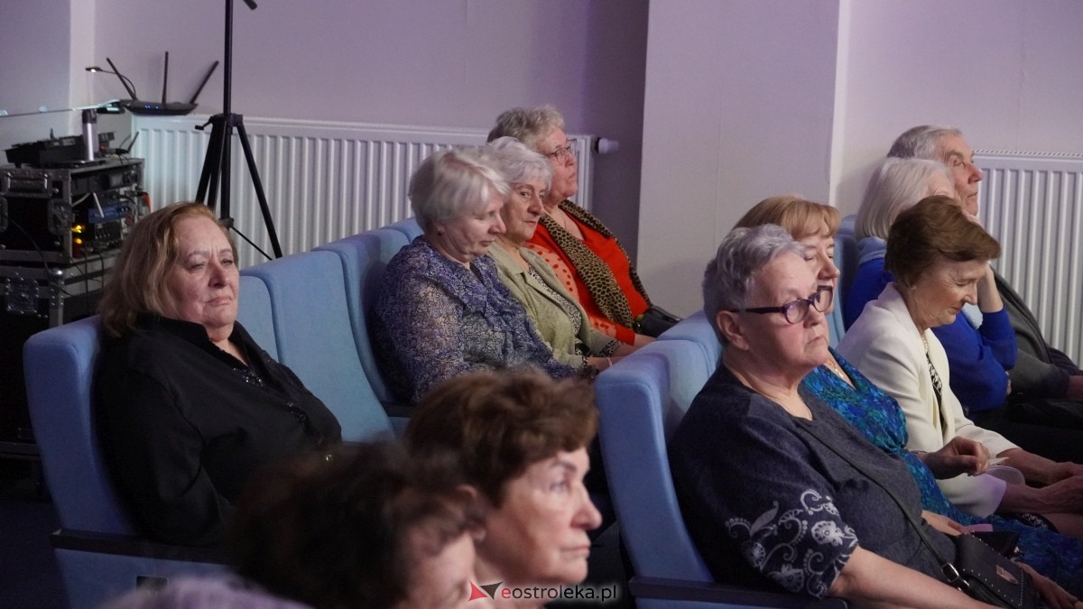 Wenecki karnawał z kurpiowską duszą w Kadzidle [08.03.2025] - zdjęcie #55 - eOstroleka.pl