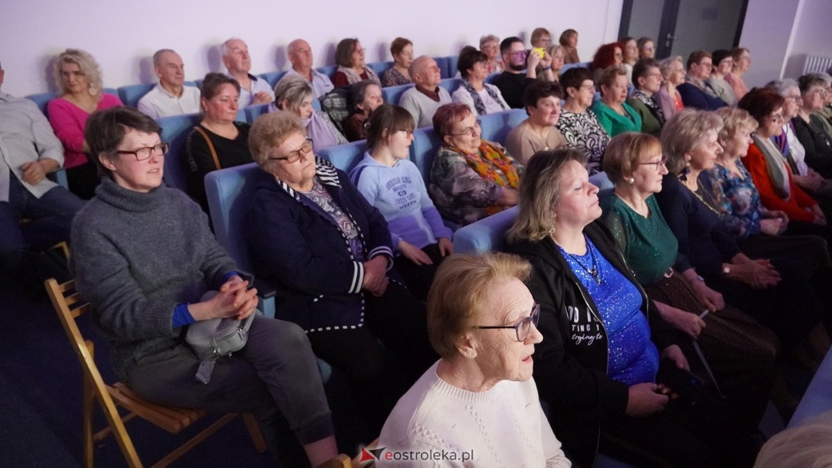 Wenecki karnawał z kurpiowską duszą w Kadzidle [08.03.2025] - zdjęcie #49 - eOstroleka.pl