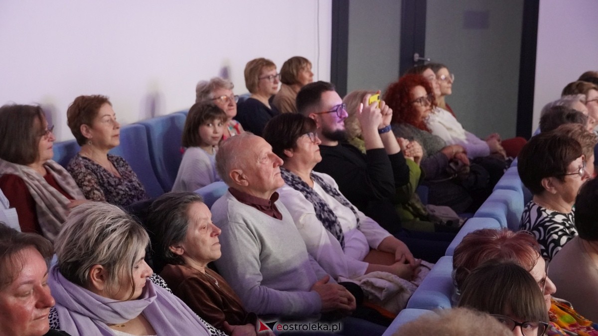 Wenecki karnawał z kurpiowską duszą w Kadzidle [08.03.2025] - zdjęcie #46 - eOstroleka.pl